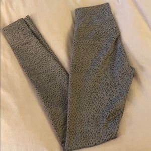 Lululemon HR leggings!